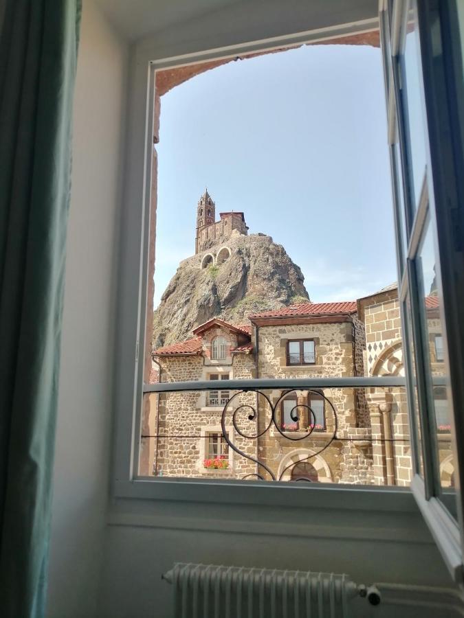 Вилла Au Bon Endroit Aiguilhe Экстерьер фото